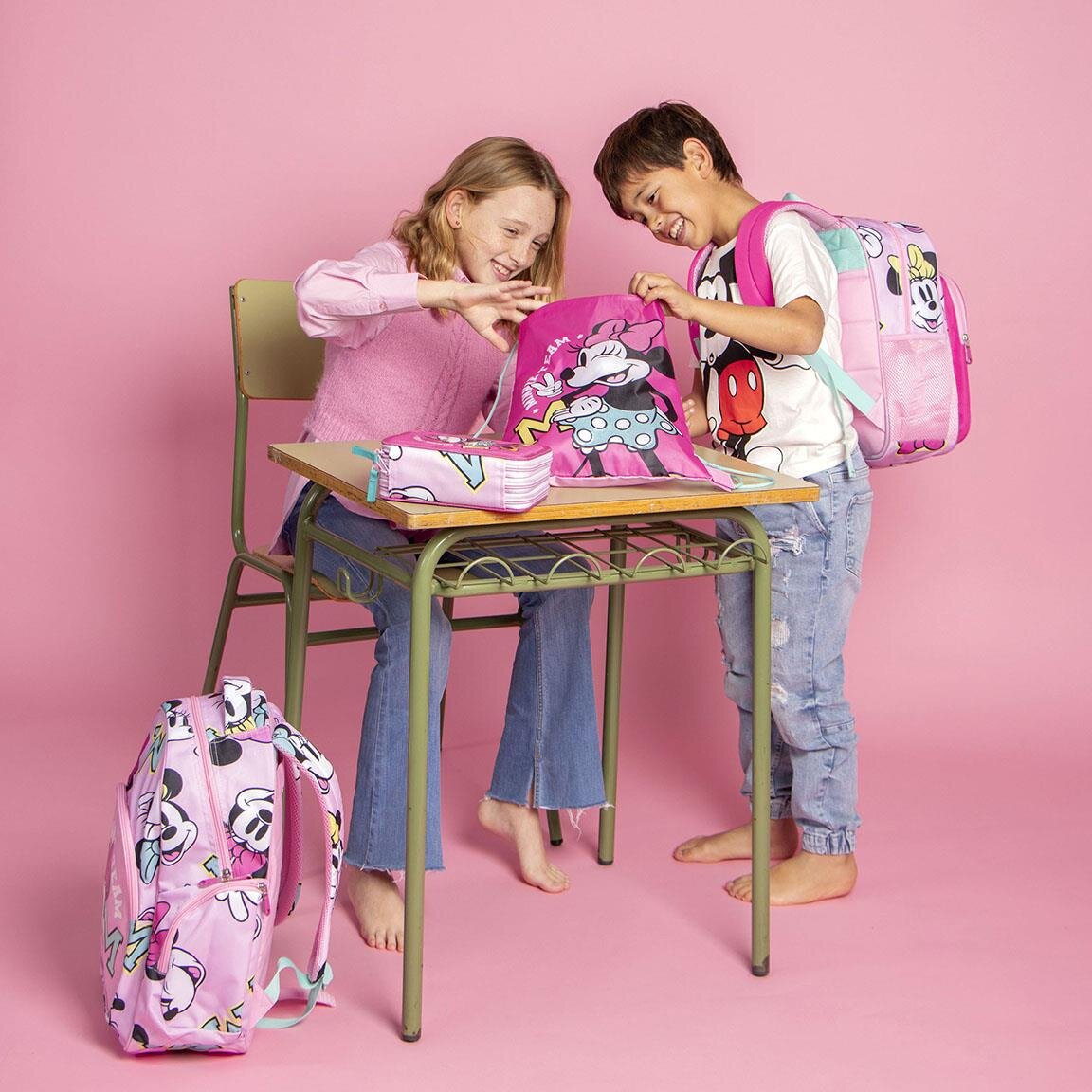 Minnie Mouse - Gymnastikpose