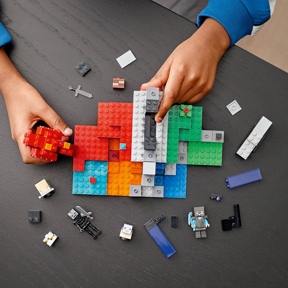 LEGO Minecraft Den ødelagte portal 8+
