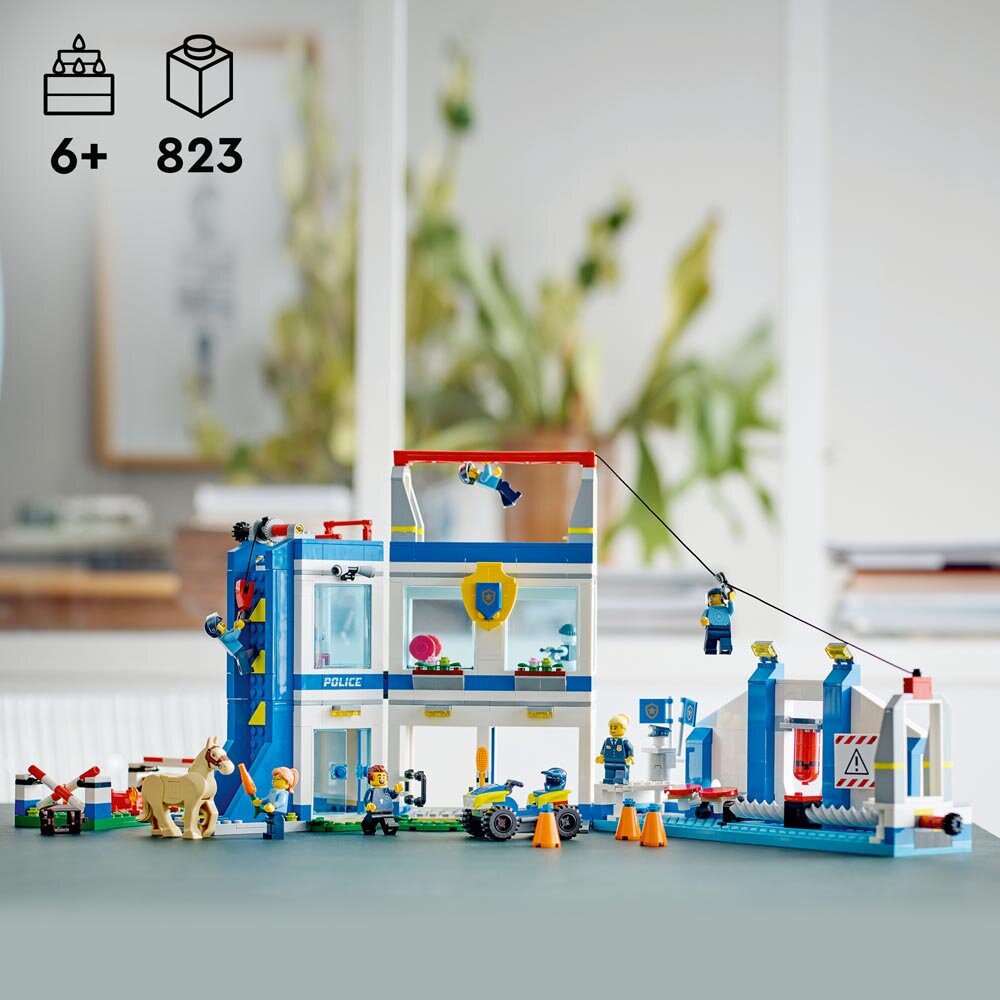 LEGO City - Politiskolens træningsområde 6+