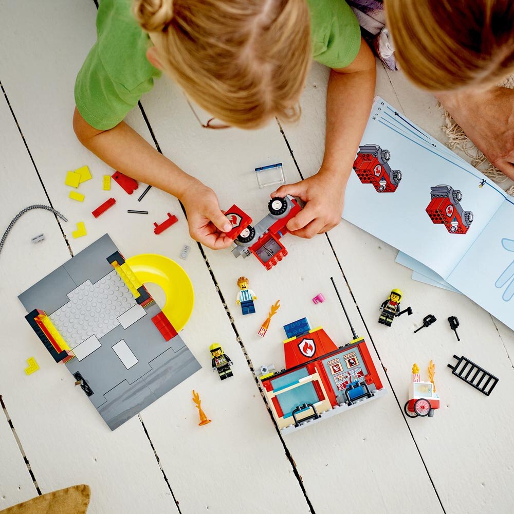 LEGO City - Brandstation og brandbil 4+