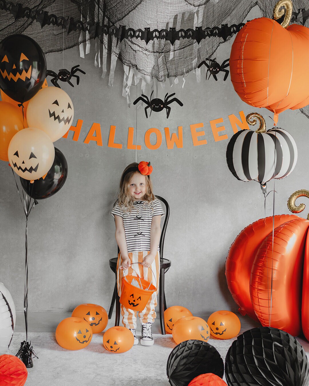 Folieballon - Stribet græskar med gulddetaljer 39 cm