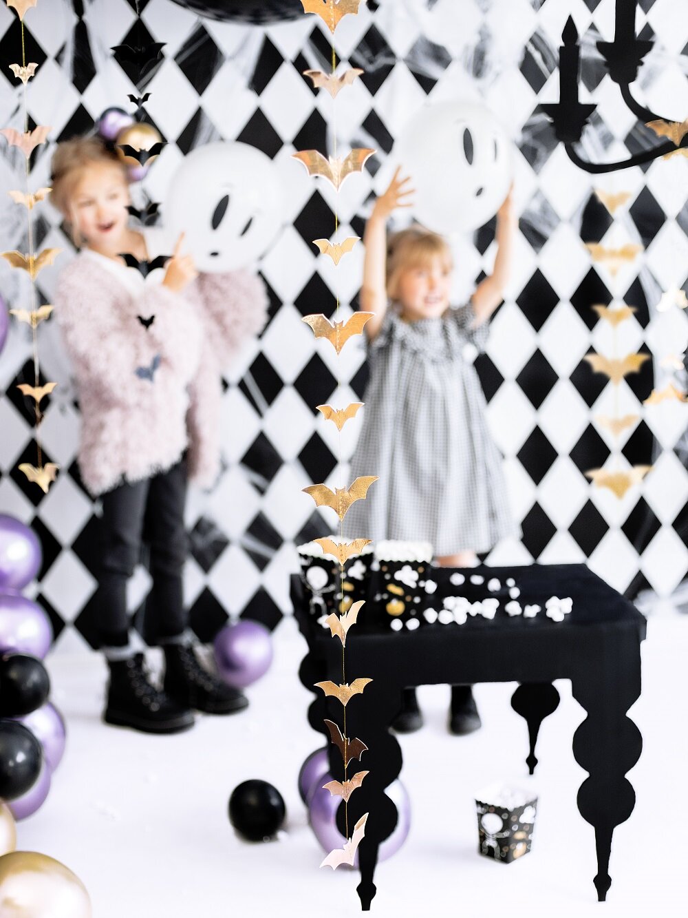 Halloweendekoration Hængende Flagermus i Guld 150 cm