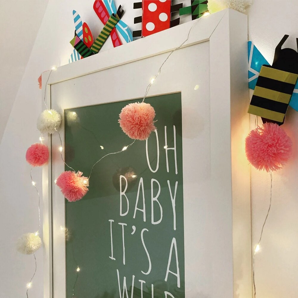 LED Lyskæde - Lyserød Pom Pom 2 meter