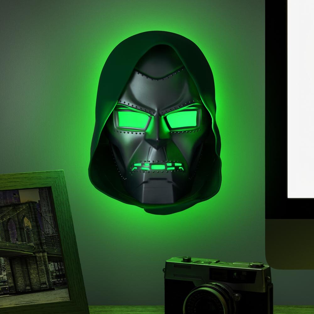 Dr Doom Maskelampe