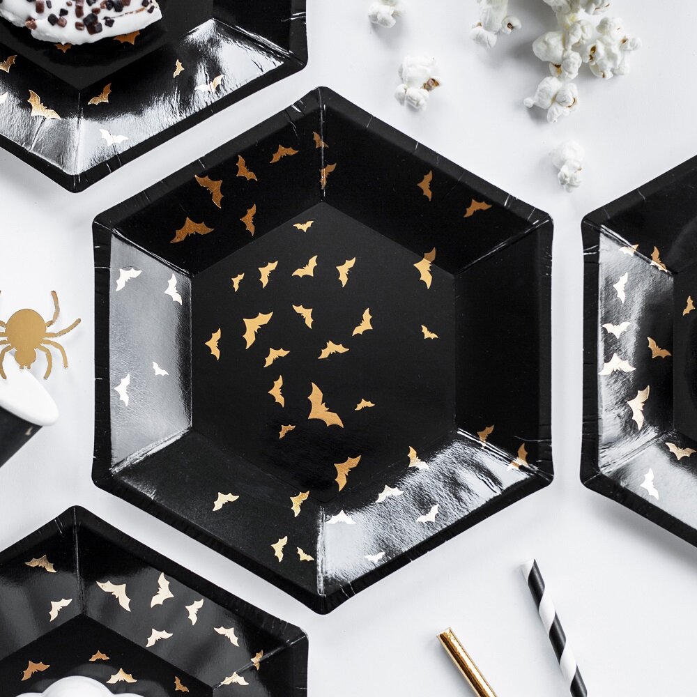 Halloweentallerkener med Guldflagermus 6 stk